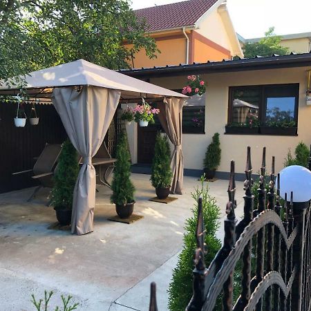 Smart Home Lux Iasi Exterior photo